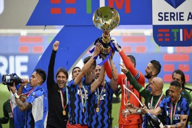 Serie A'da şampiyon Inter kupasını aldı