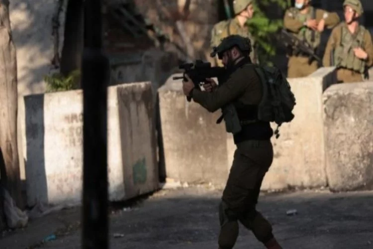 Batı Şeria'da 2 Filistinli yaralandı
