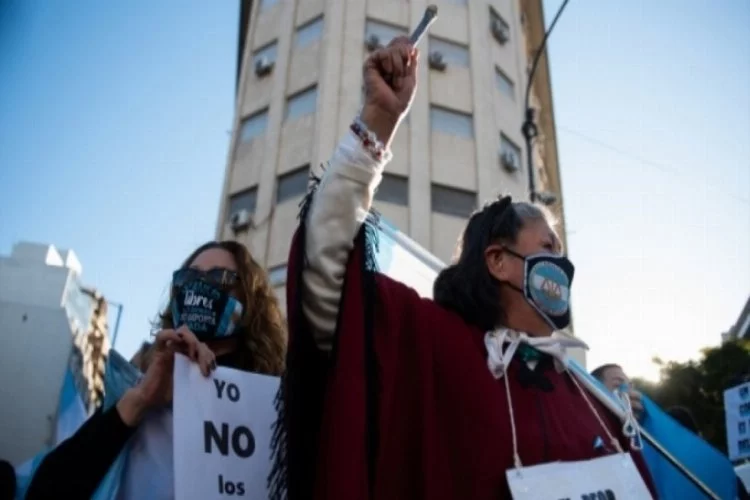 Arjantin'de KOVID-19 önlemleri protesto edildi