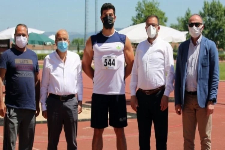Bursa Osmangazili atlet rekor geliştirdi