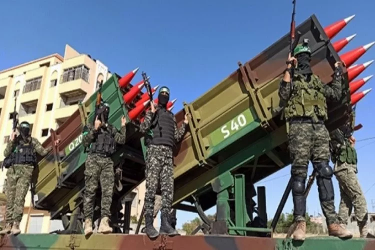 El-Kassam Tugayları, Gazze Şeridi'nde askeri geçit töreni düzenledi