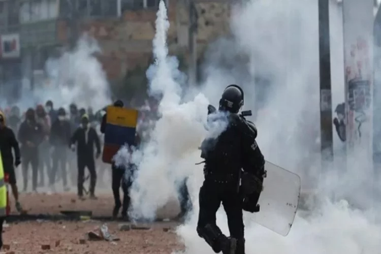 Kolombiya'daki protestolarda 6 kişi daha hayatını kaybetti