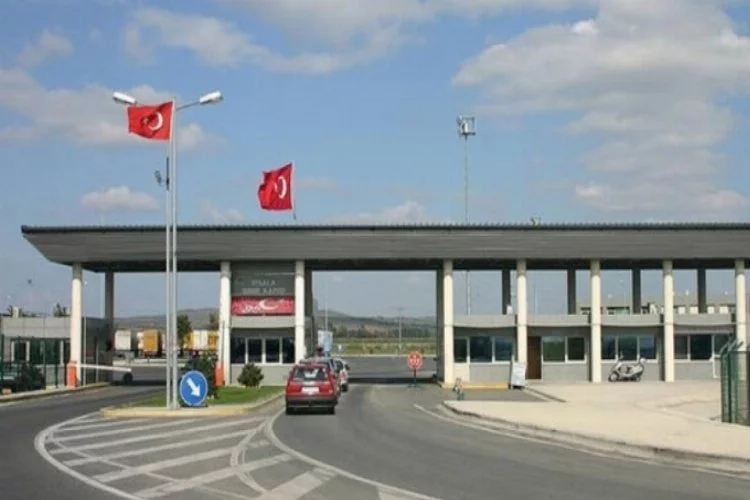 Türkiye'ye girişlere ilişkin daha önceki uygulamalar yürürlükten kaldırıldı