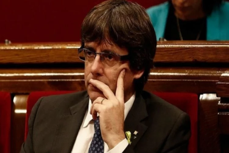 AB, Puigdemont'un dokunulmazlığını kaldıran kararı dondurdu