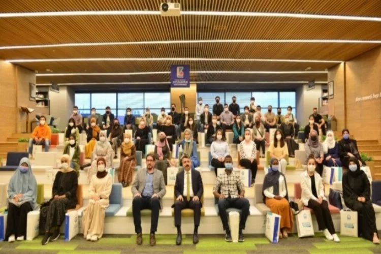 Bursa'da Başkan Oktay Yılmaz uluslararası öğrencilerle buluştu