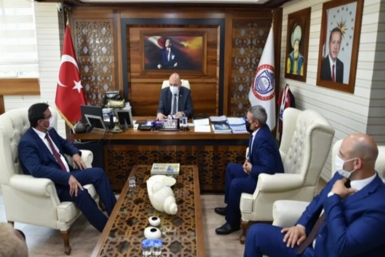 HÖH Partisi Heyeti'nden Bursa'da Başkan Aydın'a ziyaret