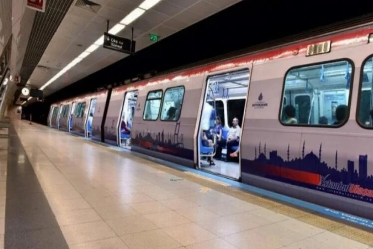 İstanbul'da metro seferleri teknik arıza nedeniyle durduruldu