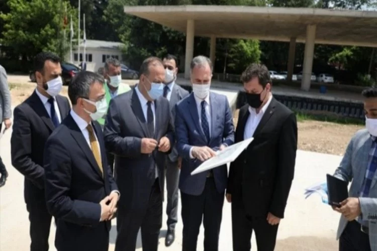 Bursa Valisi Yakup Canbolat, İnegöl'de yeni belediye binası şantiyesini inceledi