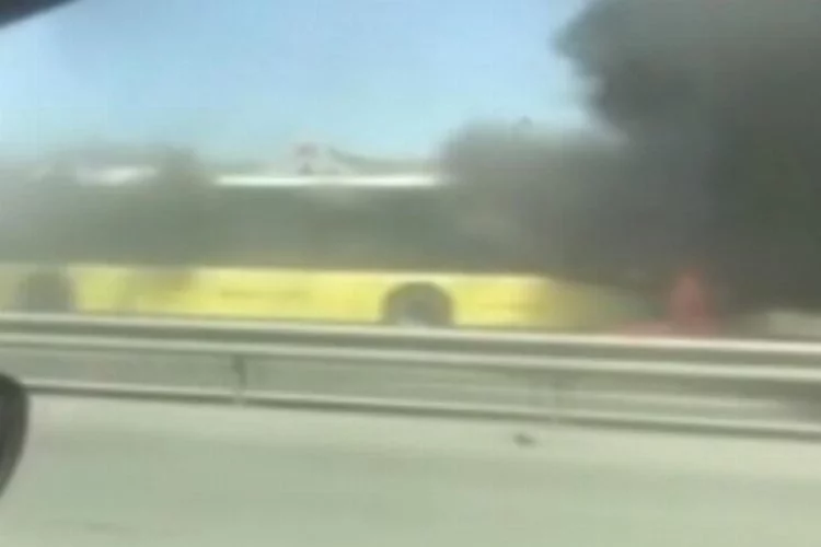 İstanbul Bayrampaşa'da İETT otobüsü alev alev yandı!