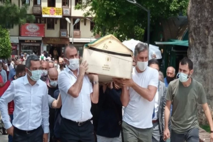 Bursalı Ressam Yaşar Kutlu hayatını kaybetti!