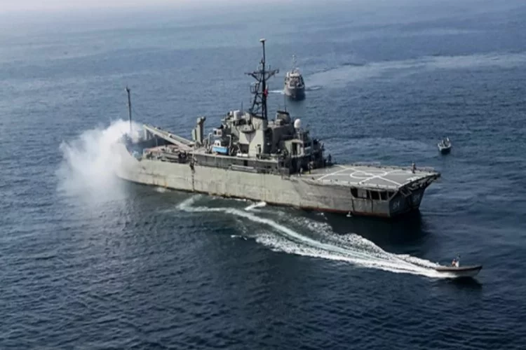 İran savaş gemileri ilk kez Atlantik Okyanusu'na çıktı
