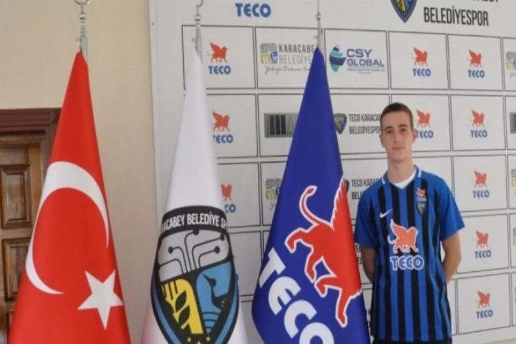 Fenerbahçeli eski futbolcu Mirkoviç'in oğlu Meriç, TECO Karacabey Belediyespor'da