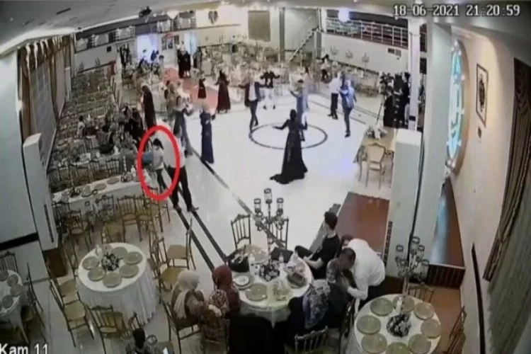 Bursa'da düğün salonundaki küçük hırsız kameralara yakalandı