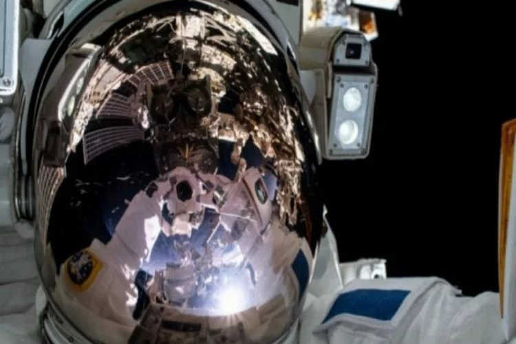 ISS'deki astronotlar uzay yürüyüşüne çıktı