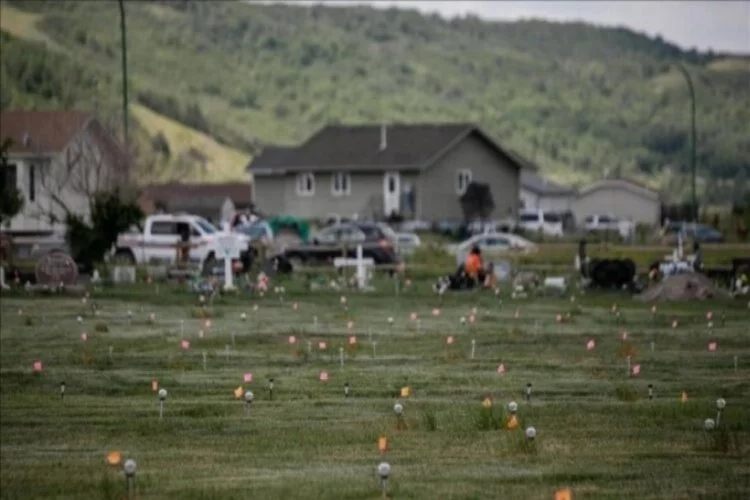 Kanada'da 200 çocuk mezarı daha bulundu!
