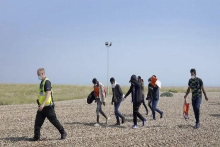 İngiltere'ye rekor sayıda sığınmacı ulaştı!