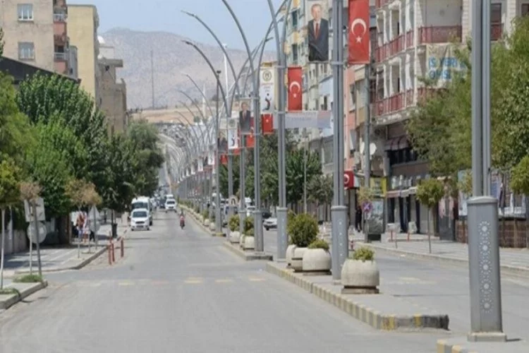 Sıcaklık rekoru kırılan Cizre'de sokaklar boş kaldı