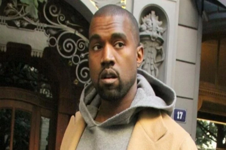 Kanye West sosyal medyaya döndü