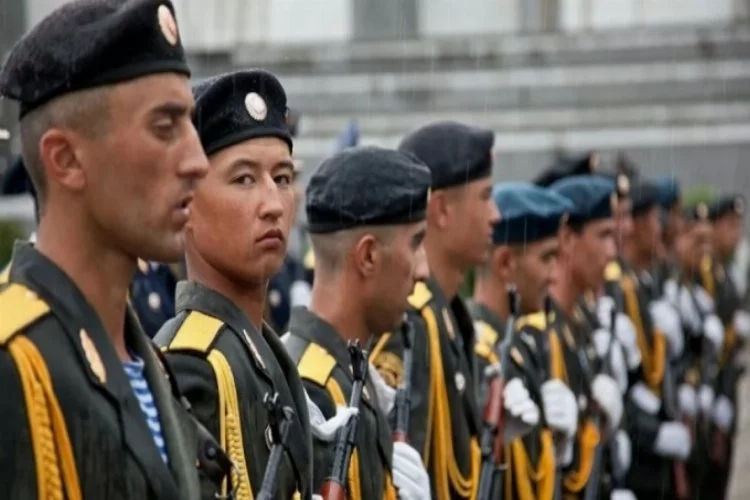 Tacikistan ordusunda savaşa hazırlık denetimi
