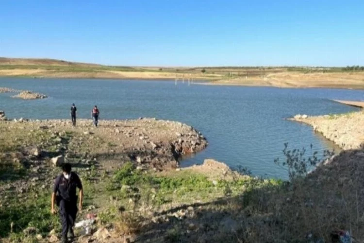 Baraj gölüne giren 3 kardeşten ikisi boğularak hayatını kaybetti