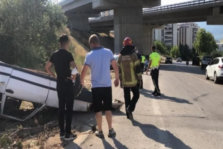 Bursa'da feci kaza! Tekerleği kopan araç takla attı