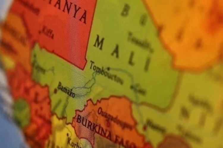 Mali'de Cumhurbaşkanına bıçaklı saldırı girişiminde bulunan şahıs öldü