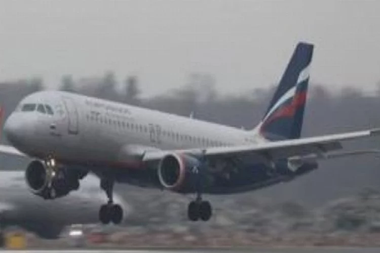 Antalya bağlantılı Boeing 737 arıza nedeniyle Moskova'ya yönlendirildi!