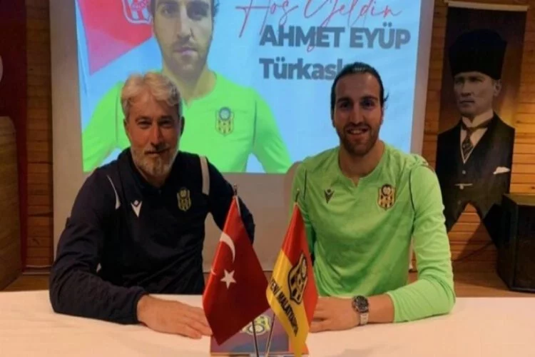 Yeni Malatyaspor, Ahmet Eyüp Türkaslan'ı kadrosuna kattı