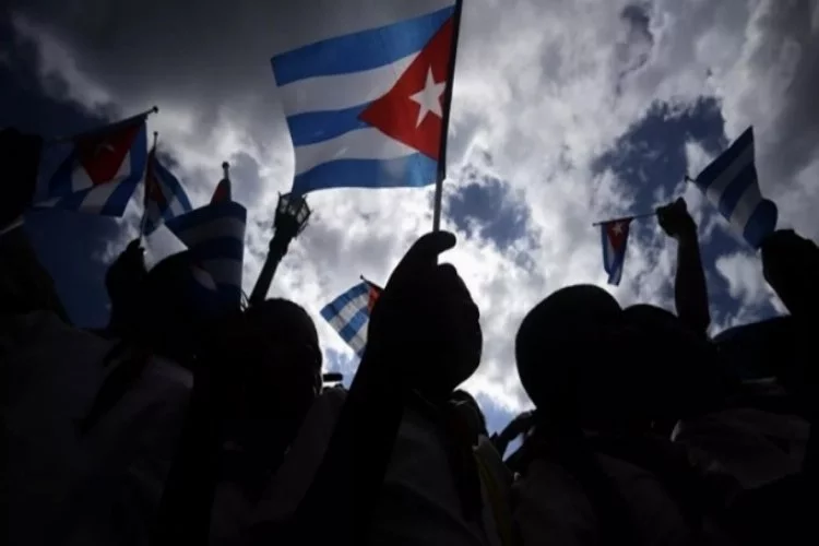 Küba'nın Paris Büyükelçiliğine saldırı