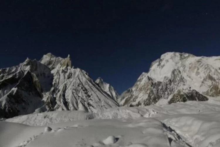 19 yaşındaki dağcı K2'ye tırmanan en genç kişi oldu