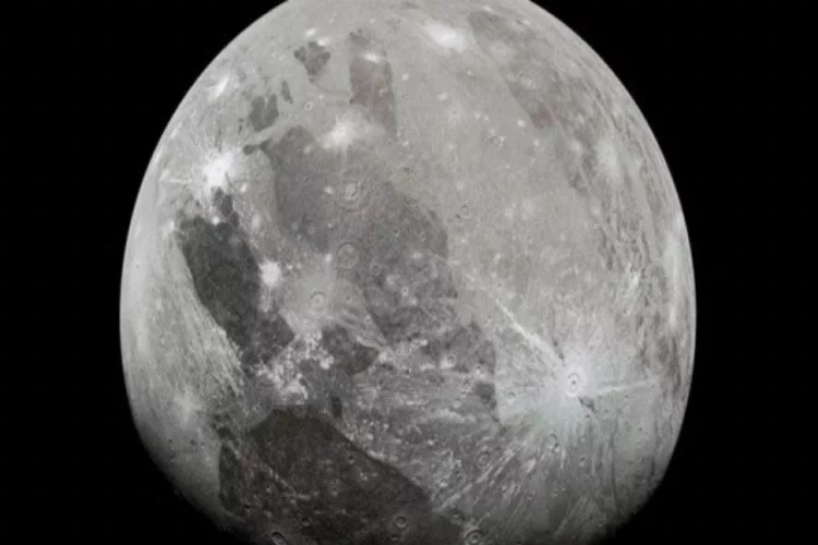 Jüpiter'in en büyük uydusunda su buharı bulundu