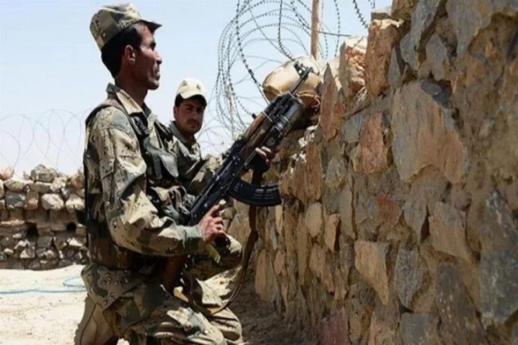 Pakistan, Afganistan sınır kapısını açtı