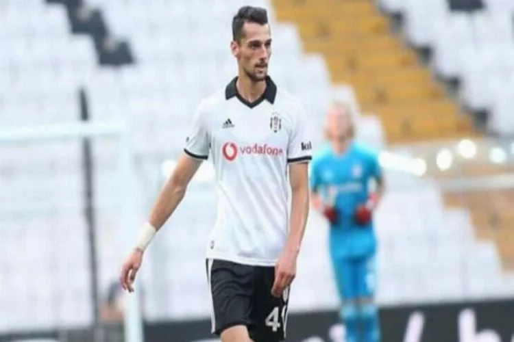 Beşiktaş, Alpay Çelebi'yi Kocaelispor'a kiraladı