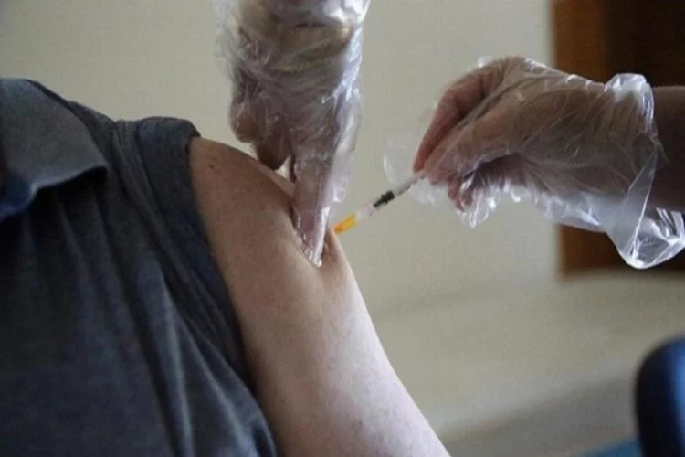 Prof. Dr. Recep Demirhan: Delta virüsünün tek çaresi aşı olmak!