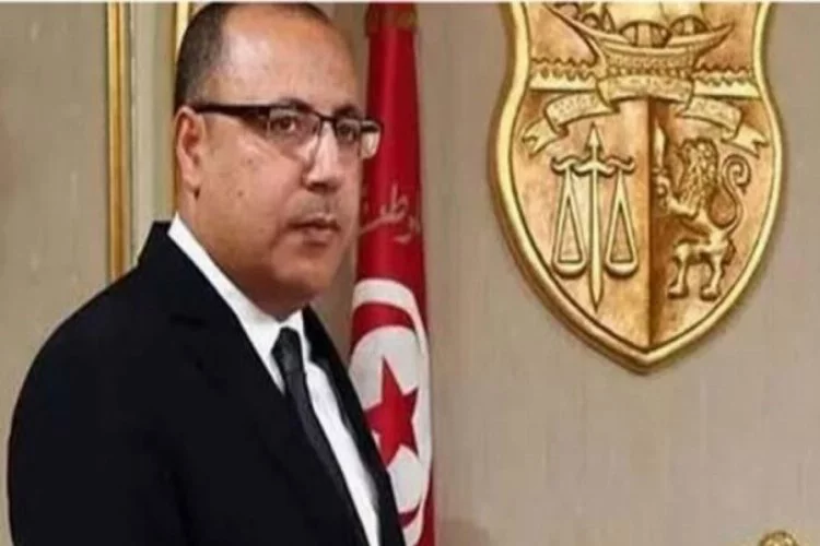'Tunus'ta görevden alınan başbakan istifa etmesi için dövüldü'