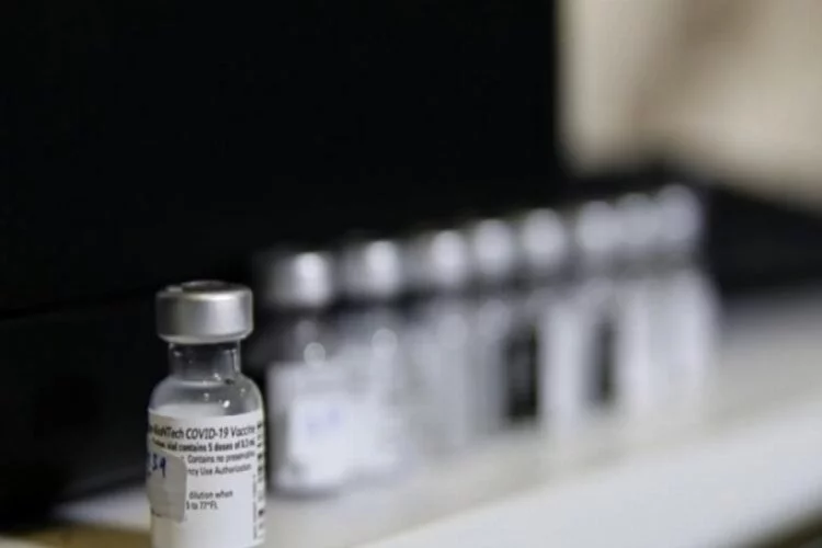 İsrail'den üçüncü doz aşı kararı