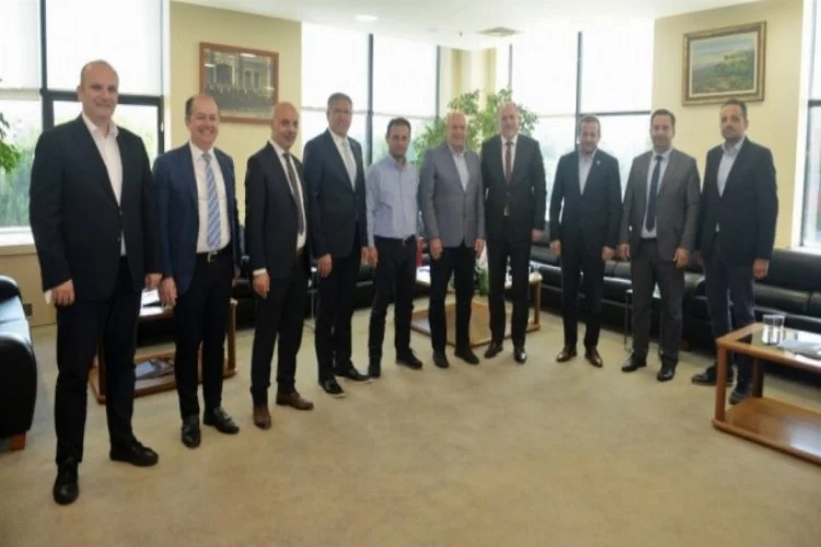 Kosova Bölgesel Kalkınma Bakanı Damka Bursa Ticaret ve Sanayi Odası'nda