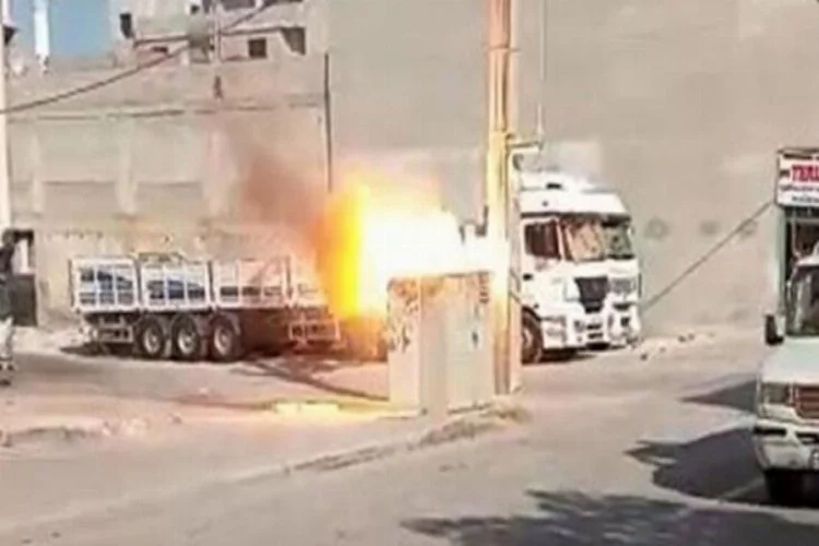 Elektrik kesintileri gündemdeyken Urfa'da elektrik trafosu patladı!