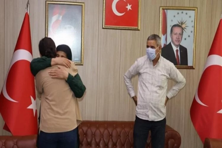 Teslim olan PKK'lı aileleriyle buluşturuldu