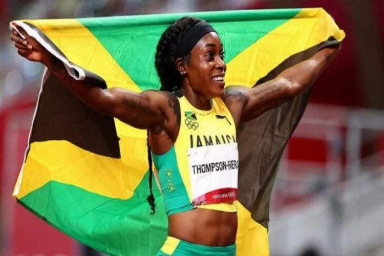 Kadınlar 200 metre finalini Jamaikalı Thompson-Herah kazandı