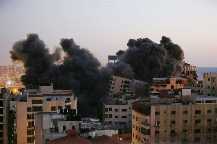 İsrail'in Gazze'ye yönelik saldırılarında en az 22 Filistinli öldü