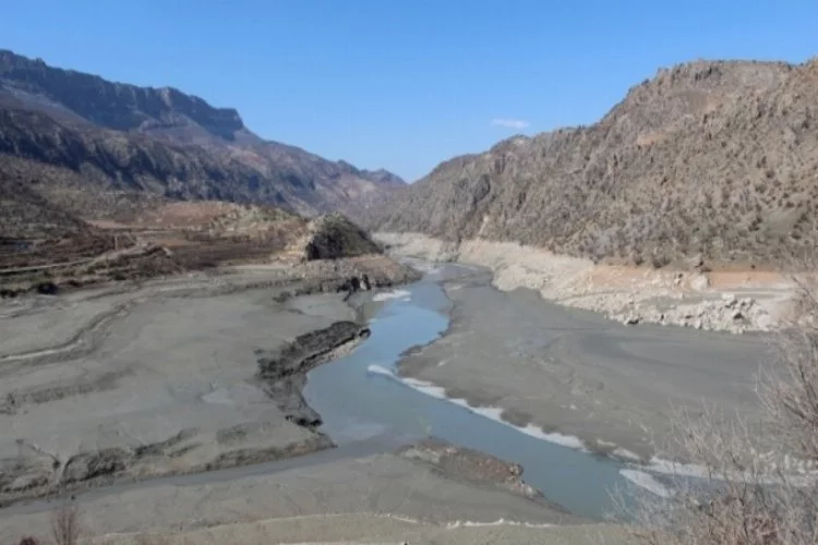 Siirt'te barajların kuruluğu, tahılda kayıp yaşatıyor