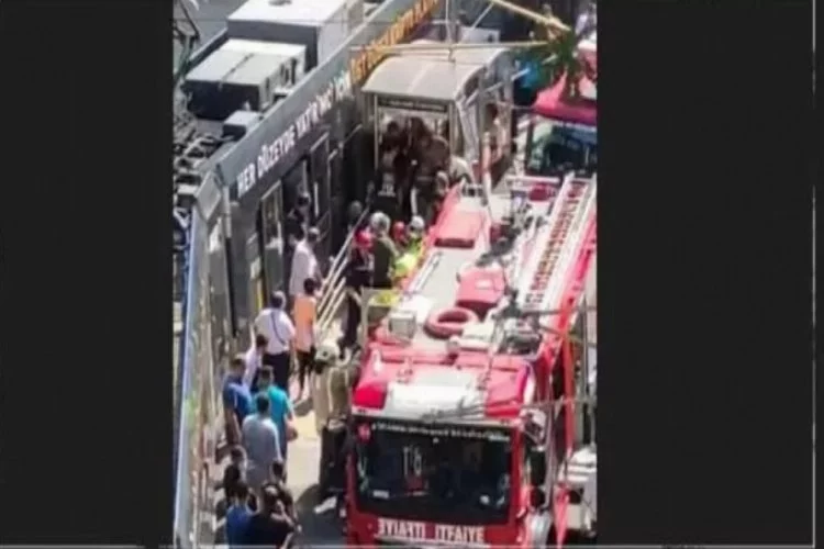 İstanbul Gülhane tramvay durağında korkunç kaza!