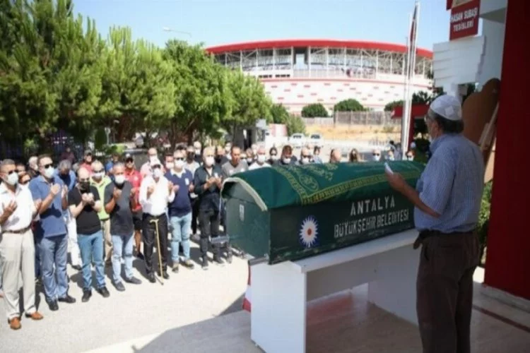 Erdoğan Saçak için Antalyaspor'da tören
