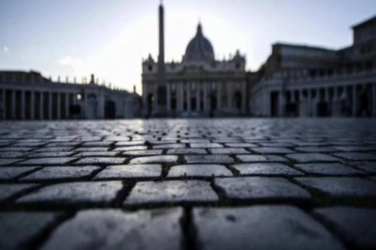 Vatikan'a girişlerde 'Yeşil Geçiş' belgesi şartı