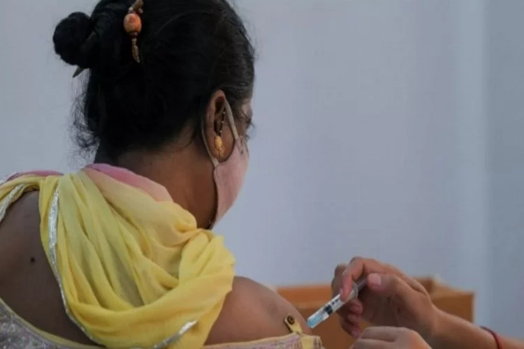 İngiltere, Hint aşısı Covishield'i uluslararası seyahatlerde tanıyacak
