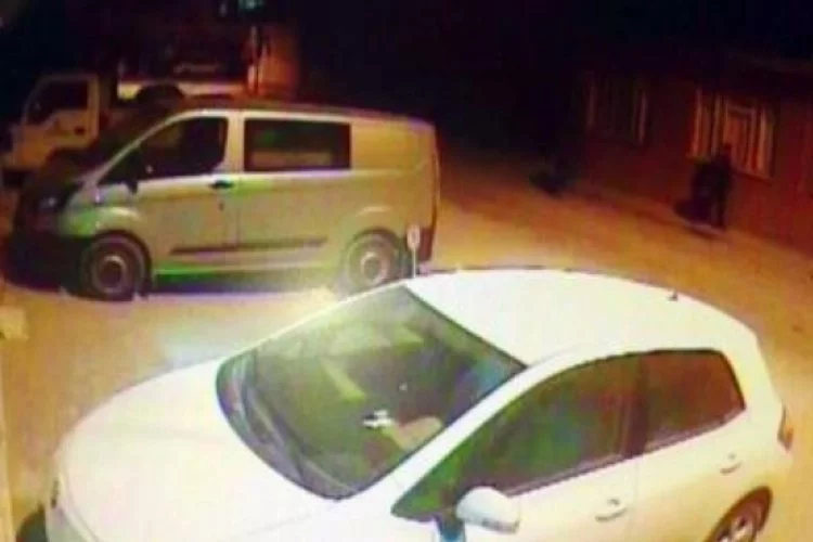 Bursa'da hırsızlar güvenlik kamerasına yakalandı