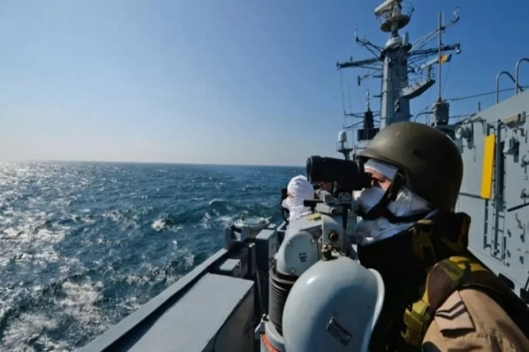 İki NATO gemisi Karadeniz'e girdi