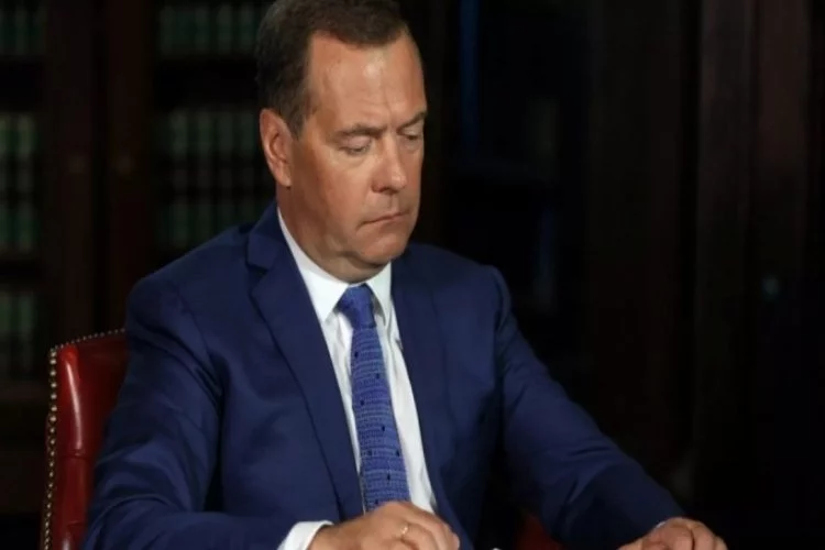 Medvedev: MSK sunucularına saldırıların yarısı ABD merkezli
