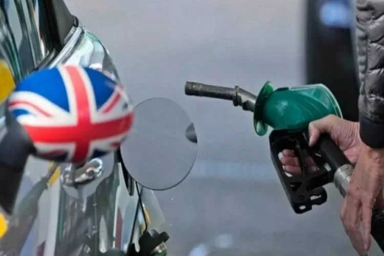İngiltere'de benzin istasyonlarındaki kriz sürüyor